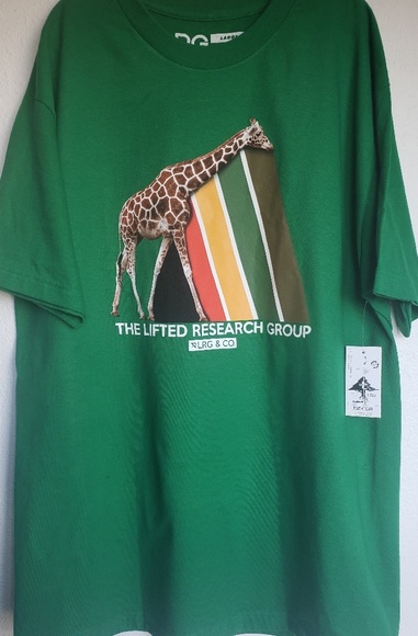 LRG Giraffe Graphic Skateboarding T-shirt - Picture 1 of 3